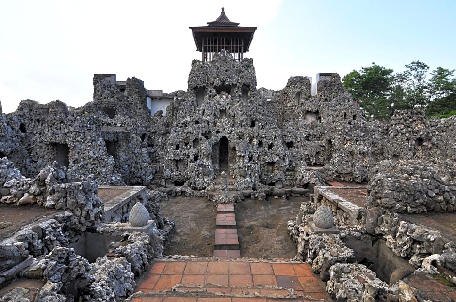 RedDoorz Plus @ Cirebon City Center