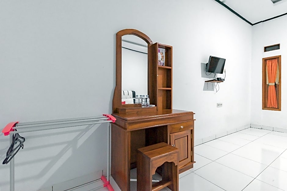 RedDoorz @ Geopark Ciletuh Sukabumi