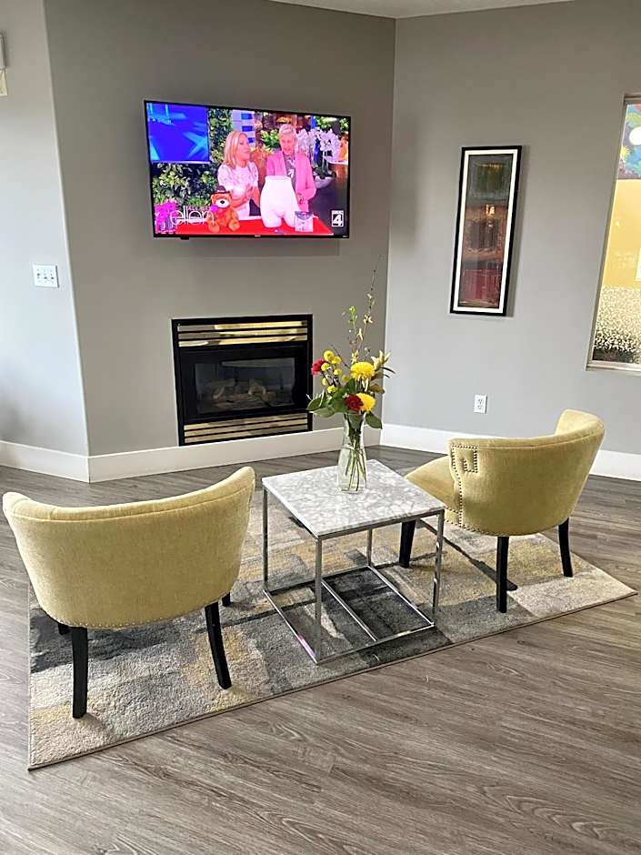 Super 8 by Wyndham Edmonton South