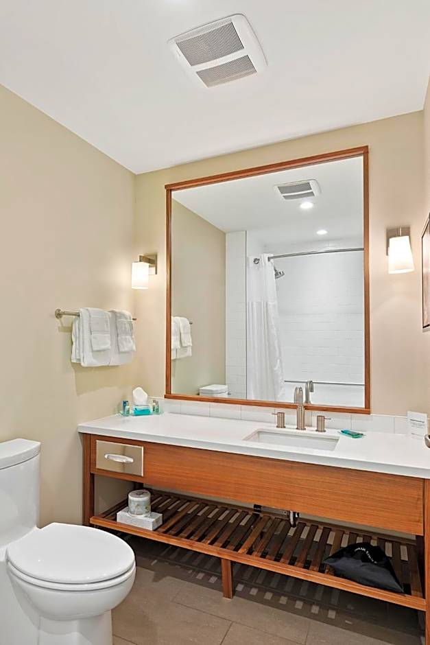 Mountain View Inn & Suites