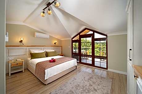 Deluxe Double Suite