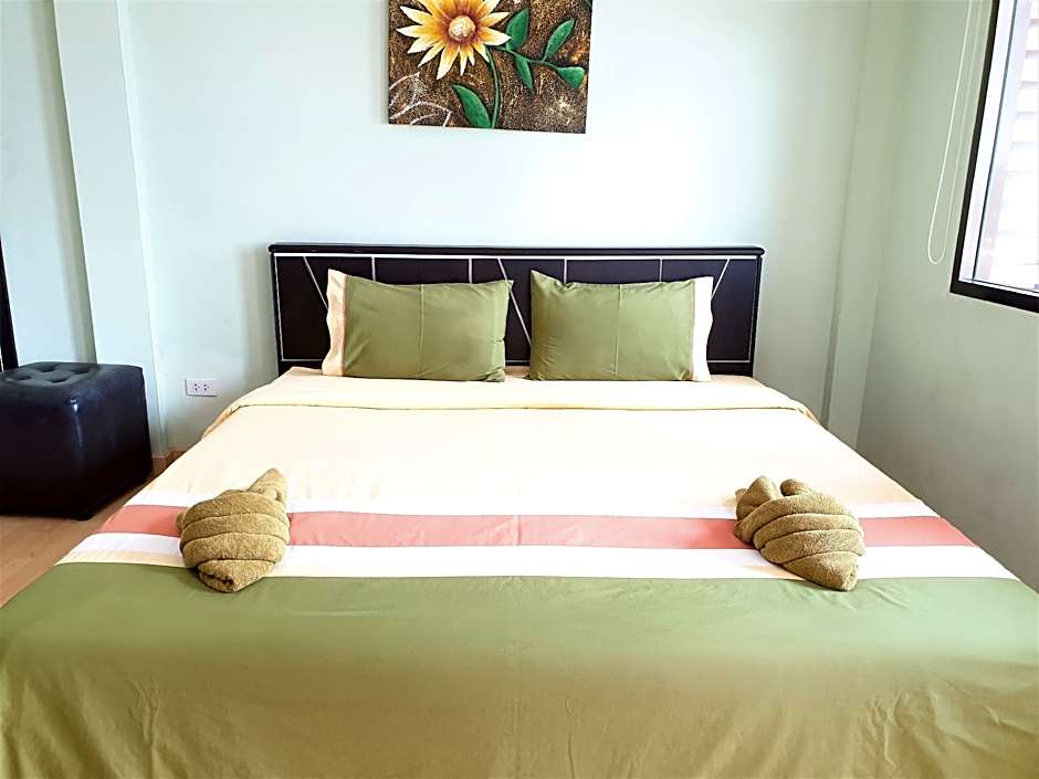 Sea beach Koh Larn 2 Hotel