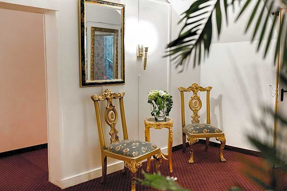 Bach Hotel