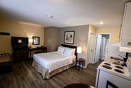 Deluxe Suite with Two Queen Beds