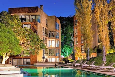 Be House Suites & Spa