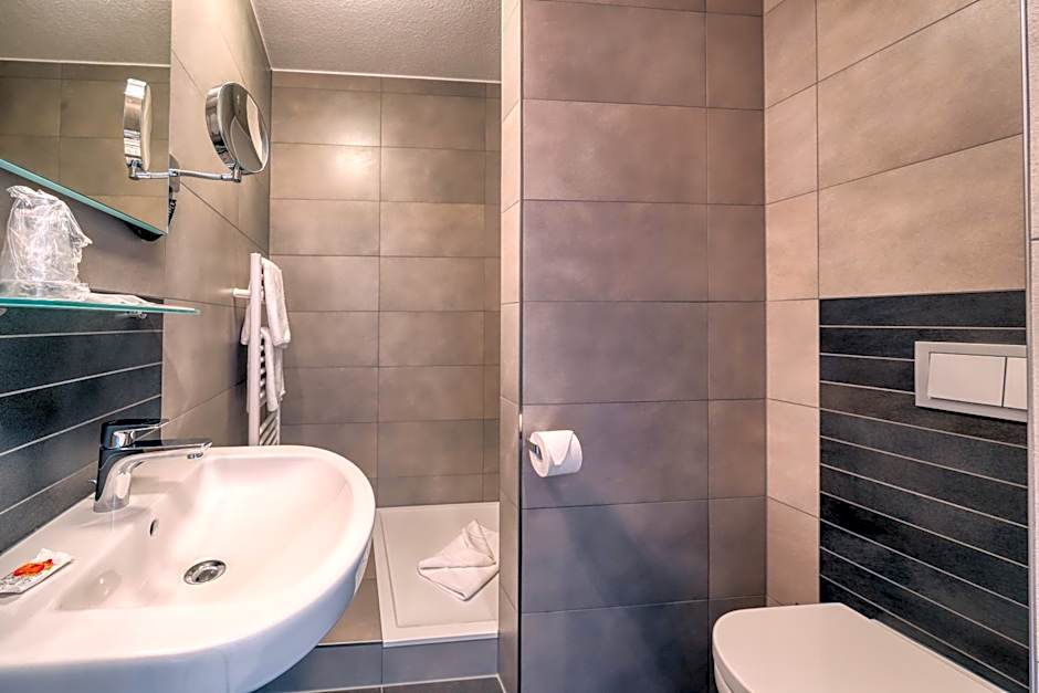 Hotel l'adresse garni