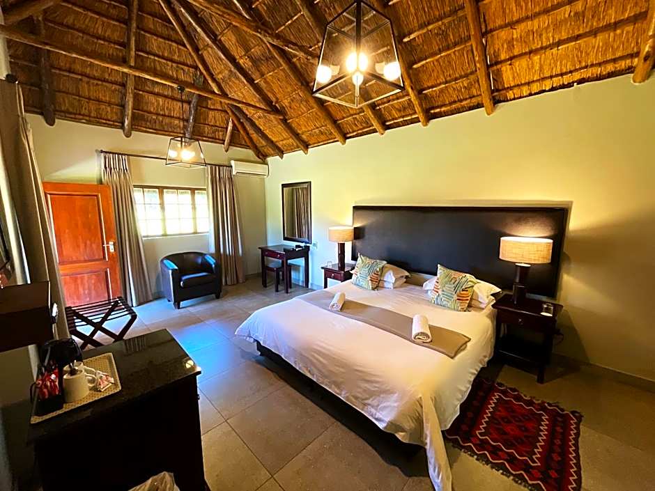 Mongena Private Game Lodge