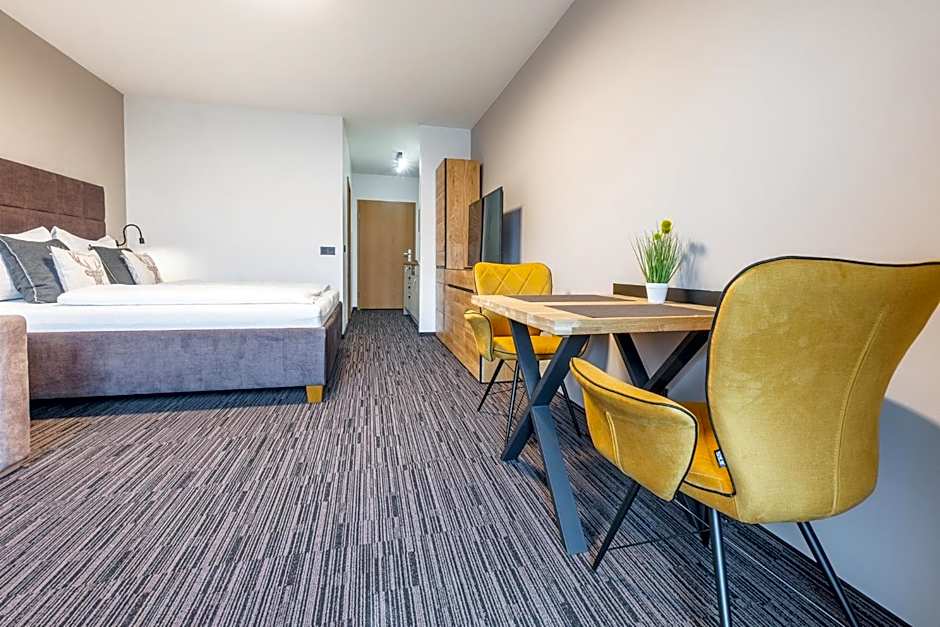 Praga Apartments & Restaurant Zell am See-Kaprun