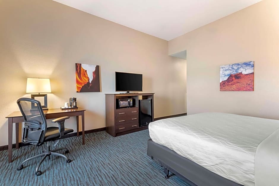 Best Western Plus Longhorn Inn & Suites