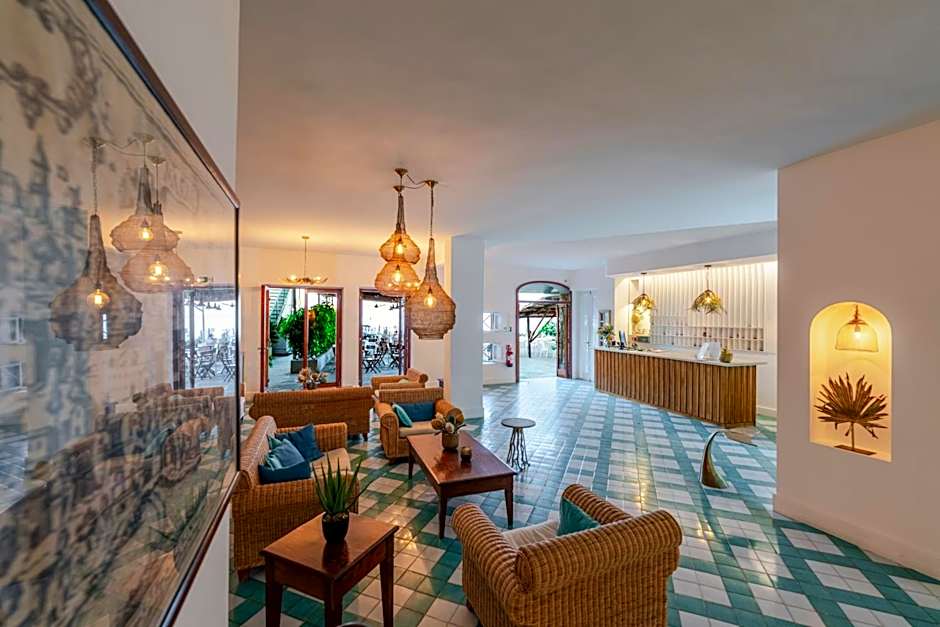 Hotel Baia Di Puolo