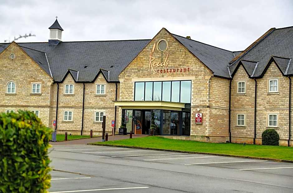 Best Western Plus Pastures Hotel