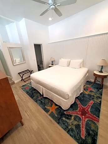 One-Bedroom Suite - Ocean Front 