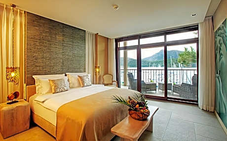 Sea View Triple Room