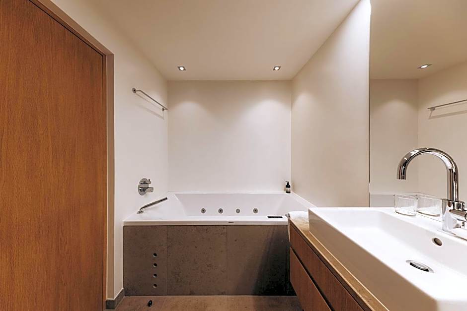 Balma Restaurant Suites