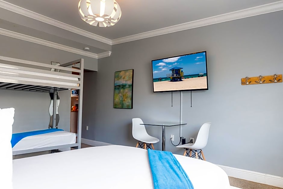Hollywood Beach Suites and Hotel