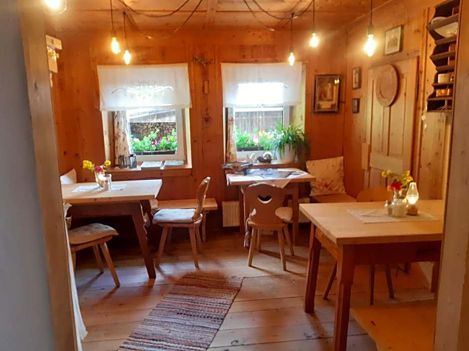 Bed & Breakfast Dolomiti Bey Haus Pinter