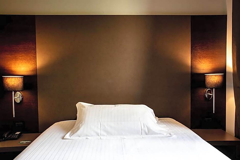 Sweet Hotel