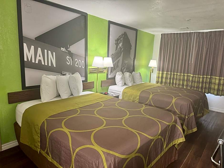 Super 8 by Wyndham Jasper TX