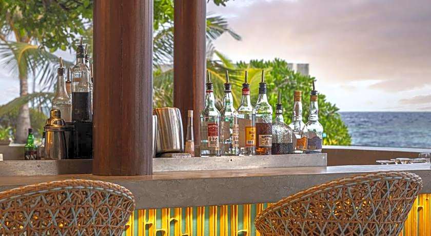 Adaaran Select Meedhupparu – 24 hours Dine Around Premium All inclusive