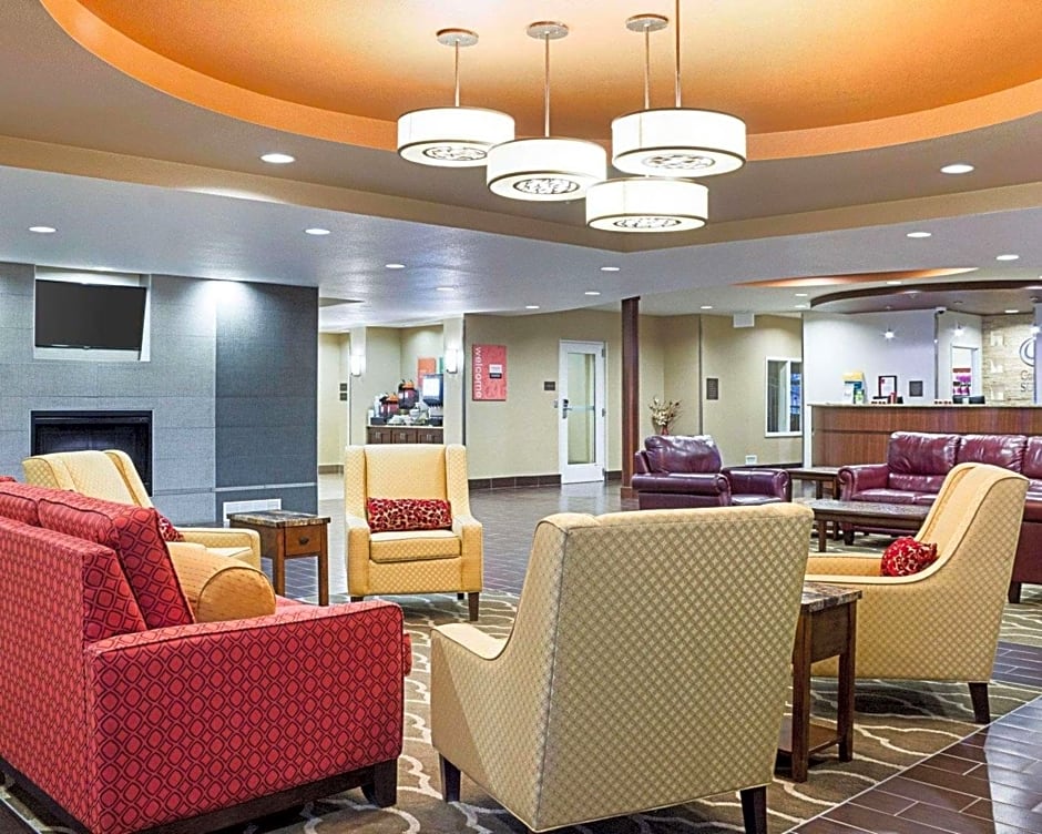 Comfort Suites Minot