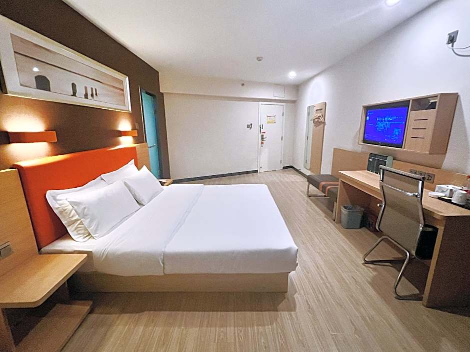 7 Days Premium Changsha Wuyi Plaza Metro Station