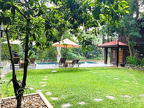 Yala River Face Inn