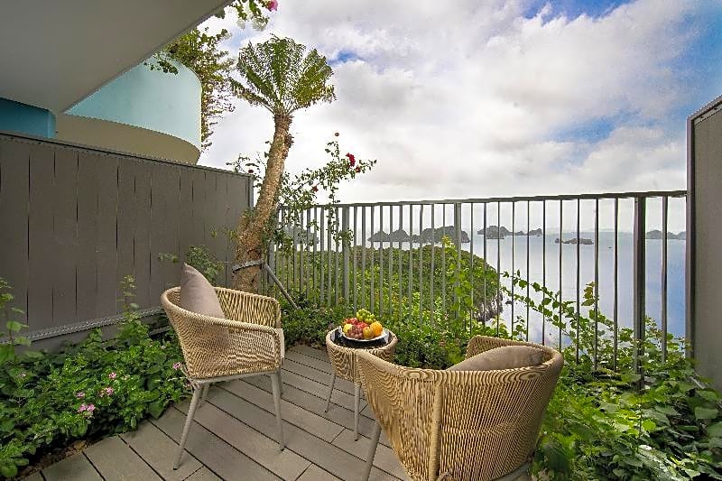 Flamingo Cat Ba Beach Resort