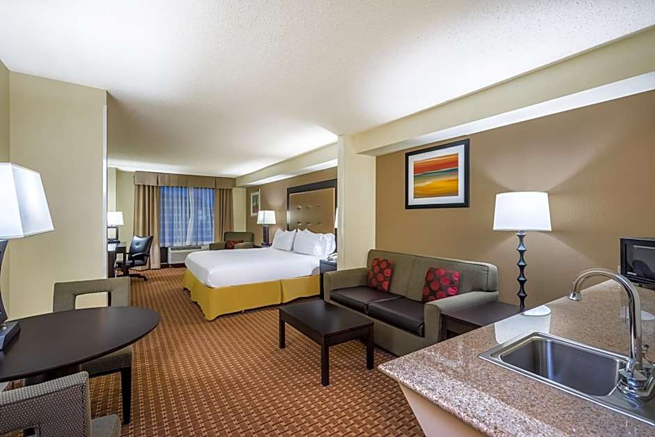 Holiday Inn Express Hotel & Suites-North East By IHG