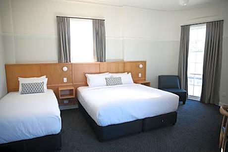 Mortdale Hotel
