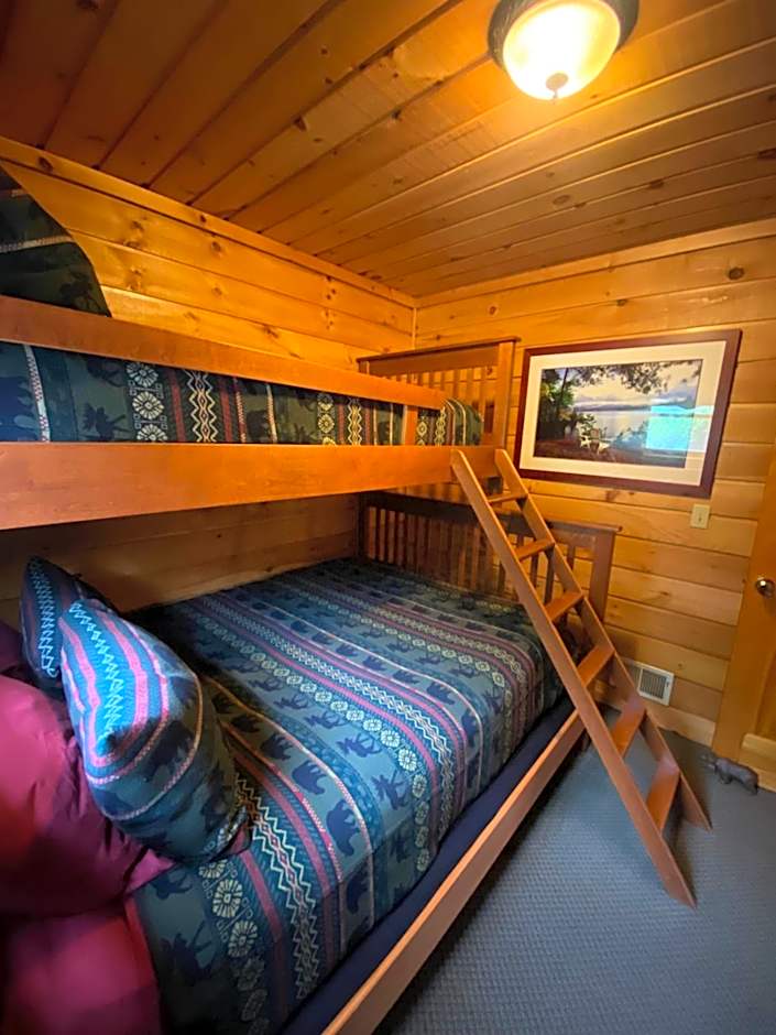 The Lodges at Cresthaven
