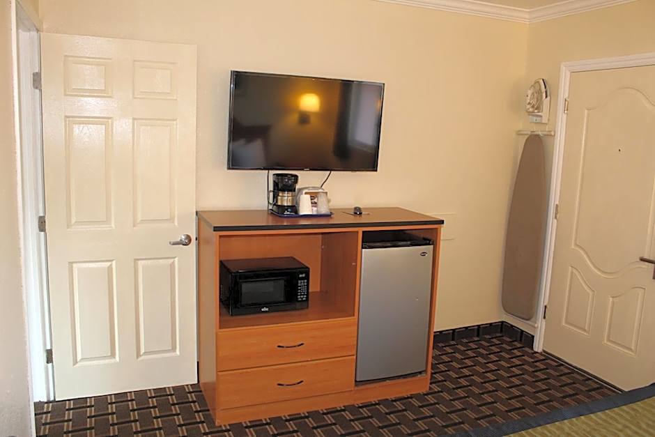 Riverside Inn & Suites Santa Cruz