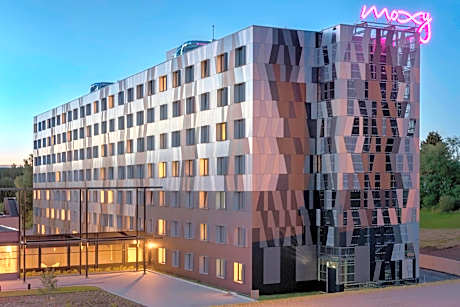 X Hotel