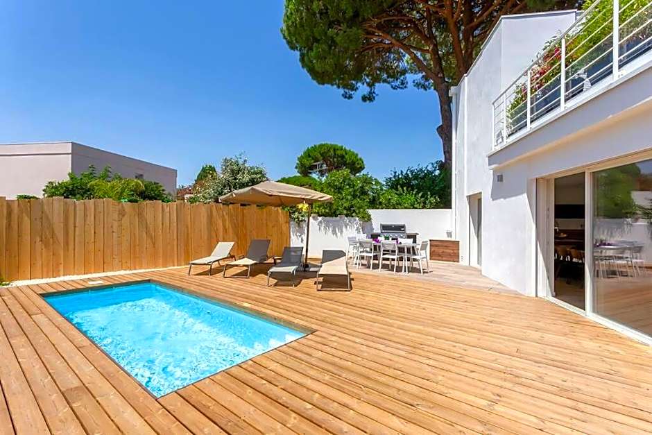 Chez Julien - Superbe maison rénovée avec piscine chauffée