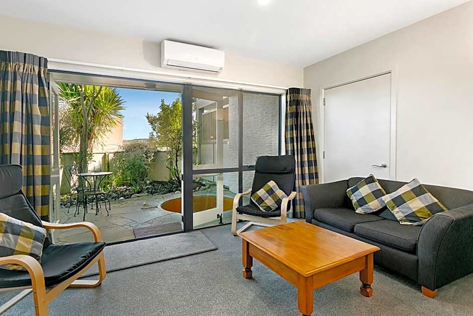 Baycrest Thermal Lodge