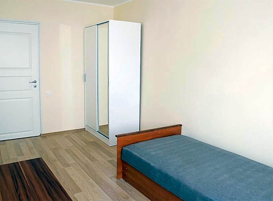 Bright & Peaceful Room Near Old Town
