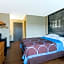 Super 8 by Wyndham Radcliff Ft. Knox Area
