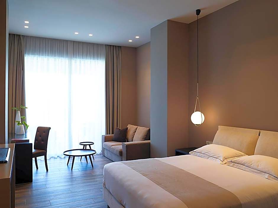 Pelagos Suites Hotel & Spa