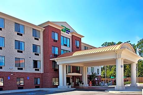 Holiday Inn Express Hotel & Suites Biloxi- Ocean Springs By IHG
