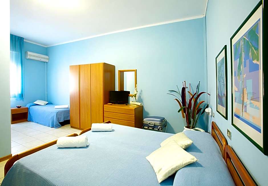 Photo 1 of 7 of Quadruple Room