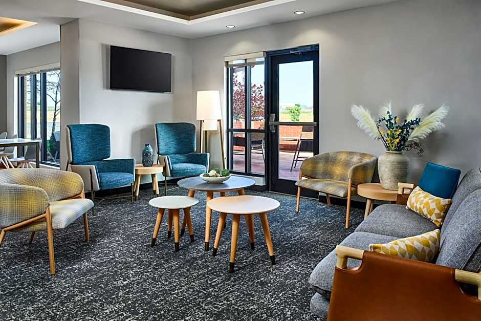 TownePlace Suites by Marriott Garden City