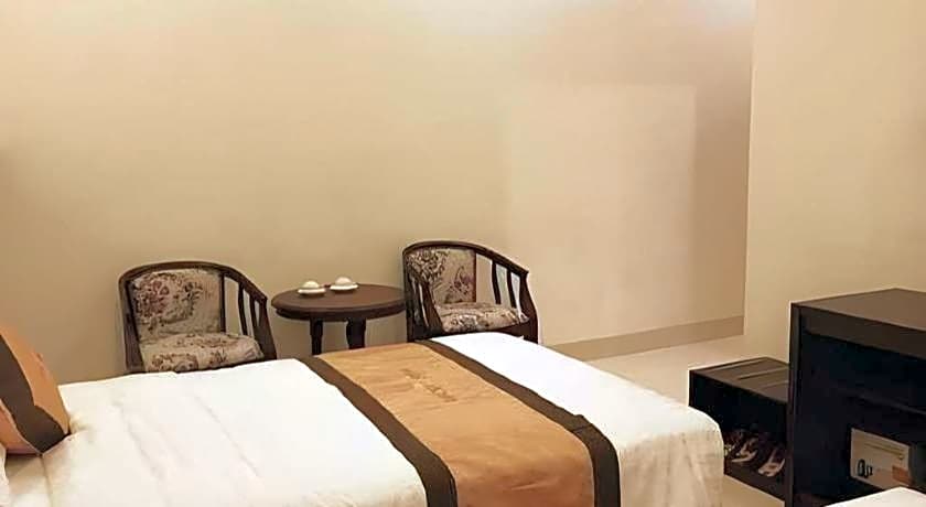 LUCKY STAR HOTEL