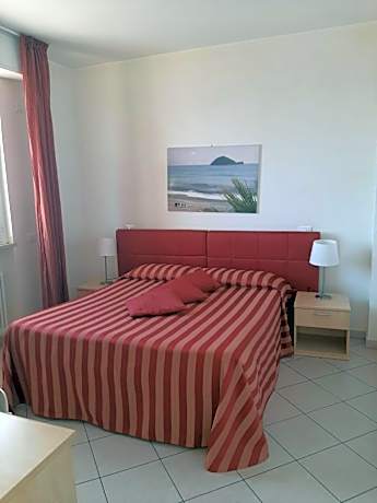 Superior One-Bedroom Apartment