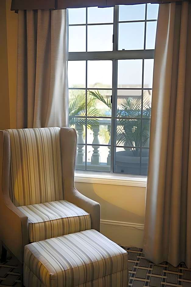 San Pedro Hotel and Suites