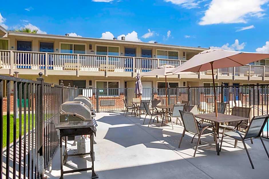 Best Western Shadow Inn