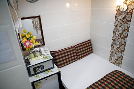 Deluxe Double Room with Shower