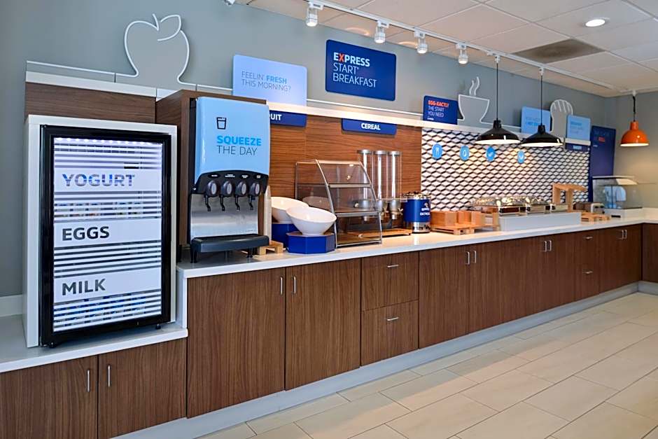 Holiday Inn Express Madera By IHG