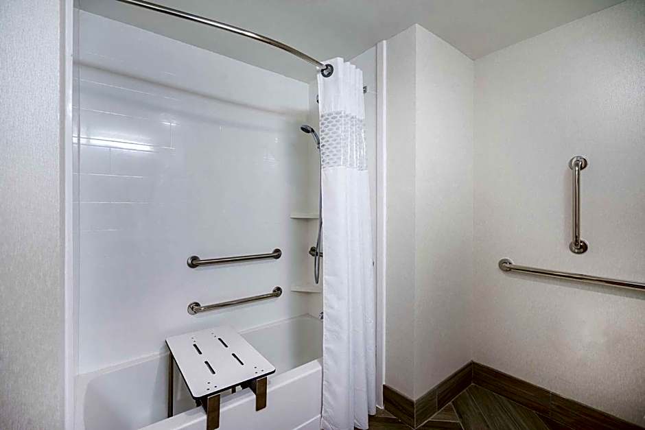 Hampton Inn By Hilton Oxford, ME