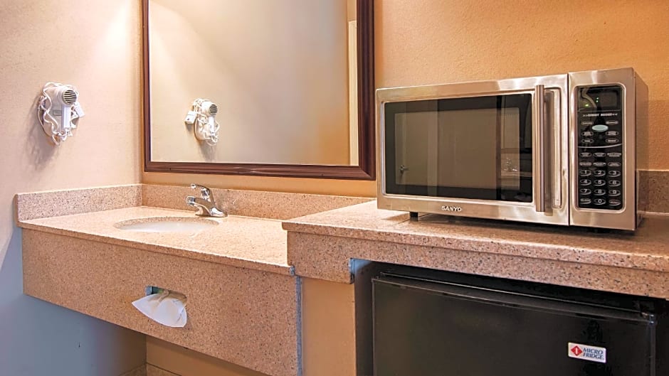 Best Western Forest Inn