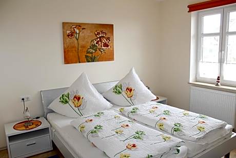 Family room with two bedrooms for up to 4 people