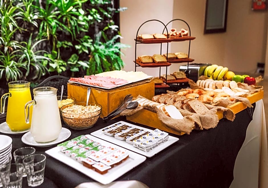 Hotel Carlos V by DOT Urban